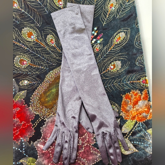 None Accessories - Gloves